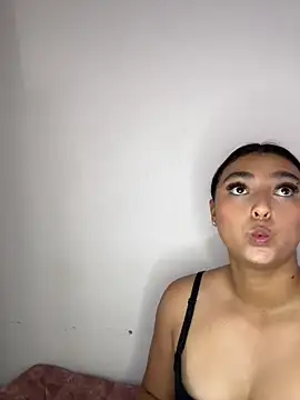 nicolexxaleja online show from July 23, 8:50 pm