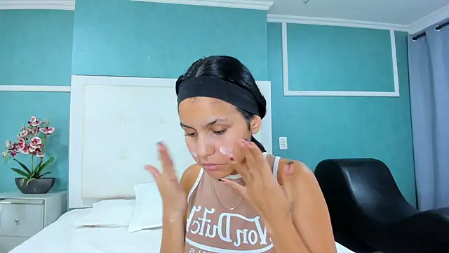 ania gomez online show from November 25, 3:47 pm