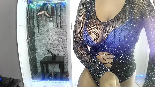 BaDSubMiss online show from May 11, 9:00 am