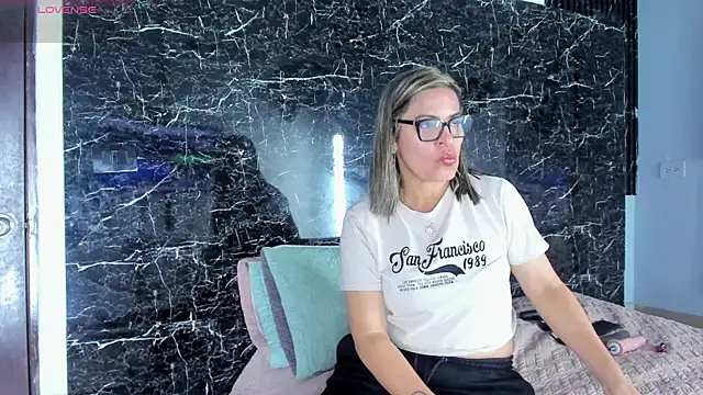 Agatha Pleasure online show from April 29, 12:19 pm