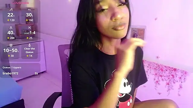 Snapshot of LeilaEbony chatting on September 8, 2:27 pm LeilaEbony online show from September 8, 2:27 pm