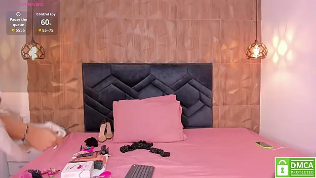 Gia Scott online show from November 29, 8:57 pm