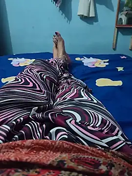 Sonirajpoot1 online show from June 18, 8:16 am