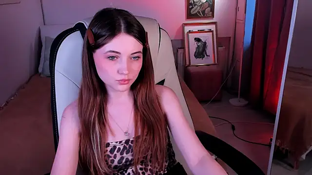 Kimmie shine online show from August 4, 3:18 pm