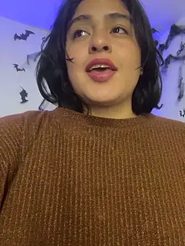 EmilyNoir1 online show from October 26, 1:56 am