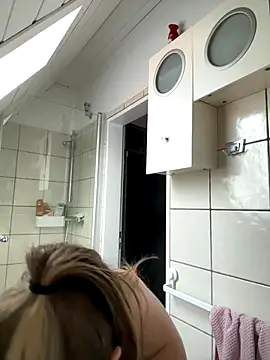 SweetTeenGirl online show from October 26, 2:12 pm