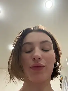 ZariaFlame online show from December 15, 9:31 pm