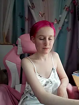 Fuzzy Unicorn online show from November 21, 7:38 pm