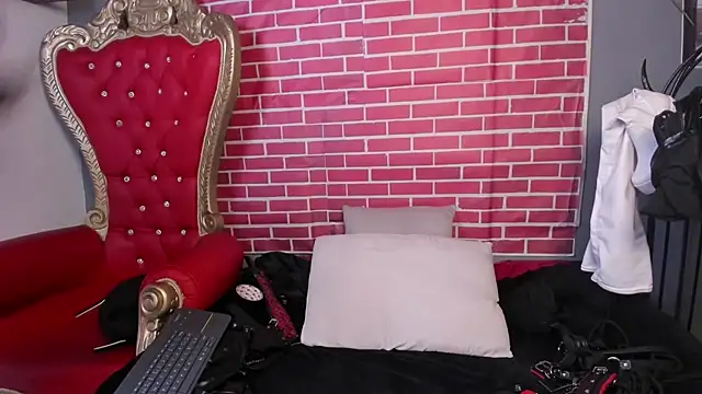 LiliThara online show from June 11, 1:19 pm