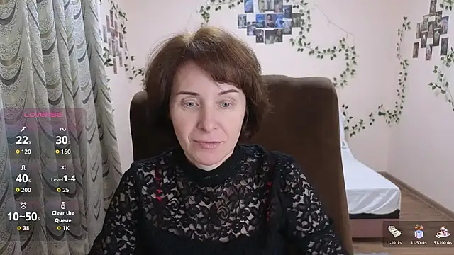 Lia Tito online show from November 17, 12:39 pm