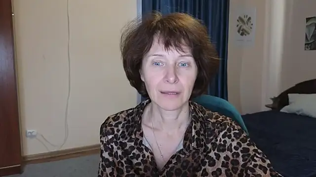 Lia Tito online show from November 1, 5:55 am