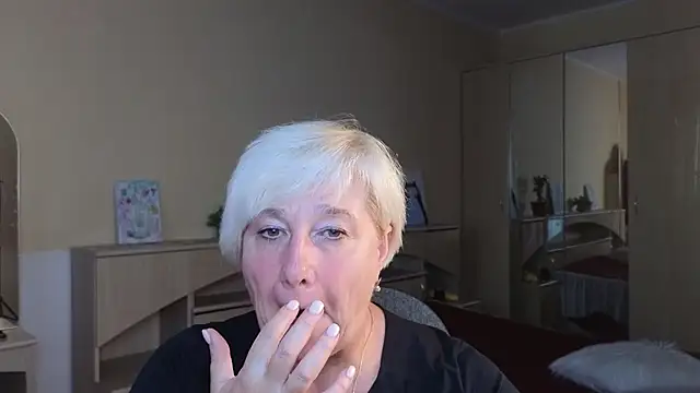 Snapshot of Milana_Milky chatting on September 11, 5:08 am Milana Milky online show from September 11, 5:08 am