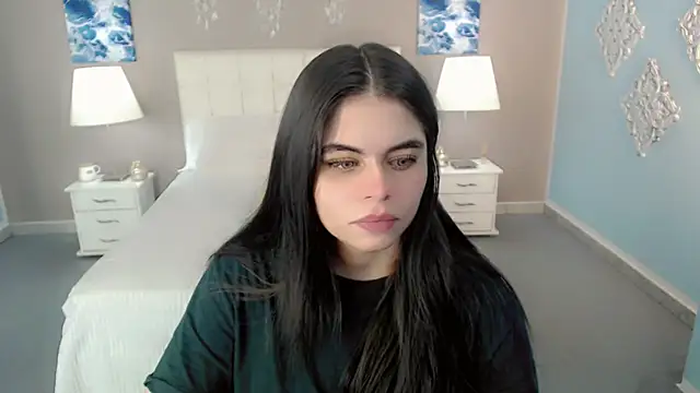 maddissonivanova online show from October 14, 7:27 pm