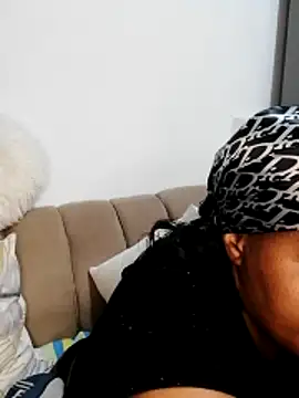 ChubbyBitch26 online show from June 22, 9:23 pm