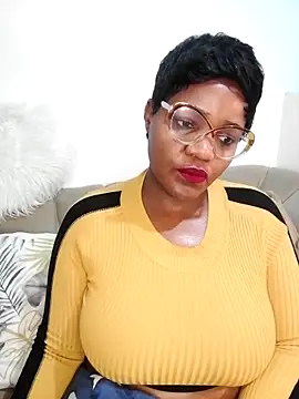 ChubbyBitch26 online show from June 19, 10:13 pm