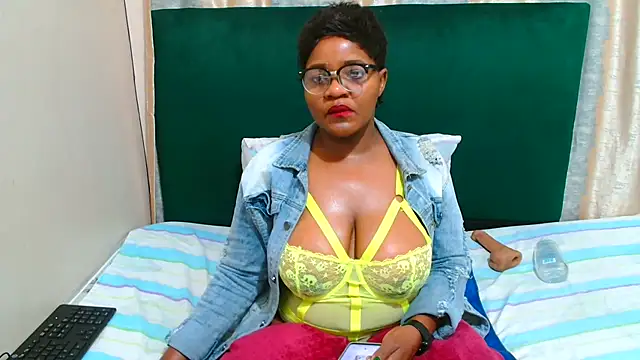 ChubbyBitch26 online show from July 30, 9:26 pm