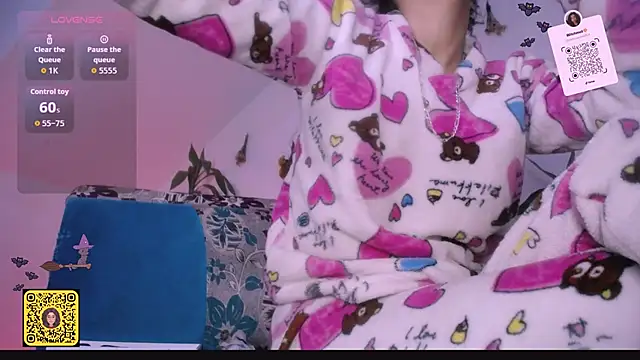 Snapshot of Nocturnawitch chatting on October 24, 1:07 pm Nocturnawitch online show from October 24, 1:07 pm