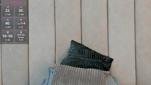  Zahiira  online show from December 17, 12:20 pm