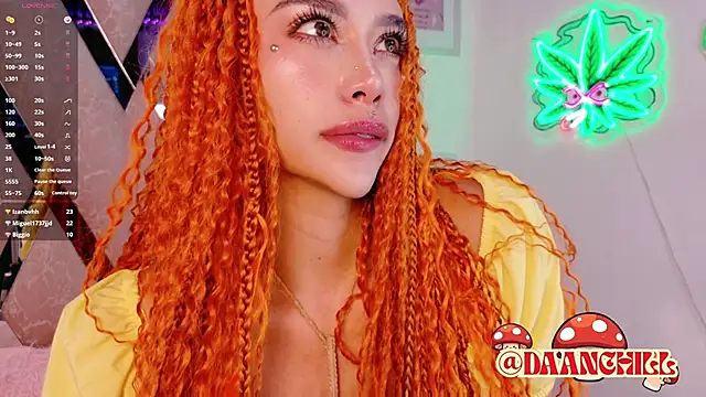 ScarlettRusso1 online show from March 8, 2:04 am