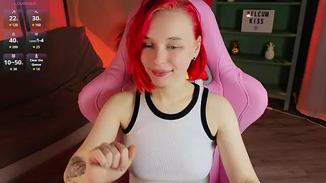 NaomiYoru online show from November 12, 9:24 pm