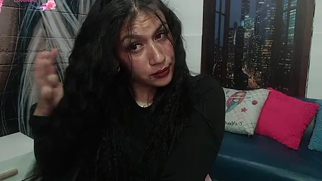 gigi gilt  online show from July 28, 2:57 pm