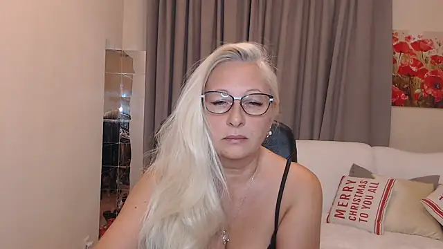Snapshot of ValeriaSharm chatting on October 4, 11:38 am ValeriaSharm online show from October 4, 11:38 am