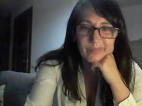 Elena48324 online show from May 5, 6:11 pm