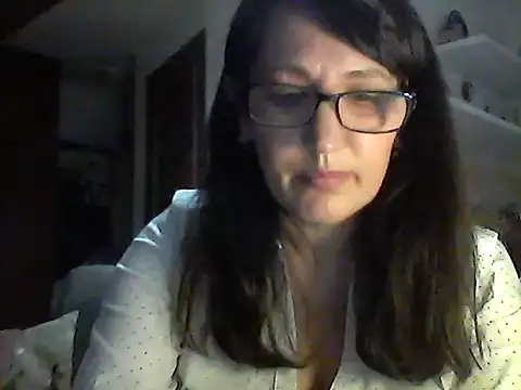 Elena48324 online show from May 12, 5:52 pm