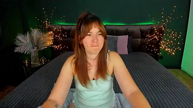 Snapshot of Sofii_darling chatting on September 15, 4:47 pm Sofii darling online show from September 15, 4:47 pm