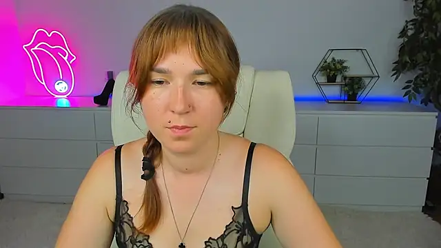 Snapshot of Sofii_darling chatting on September 12, 6:37 pm Sofii darling online show from September 12, 6:37 pm