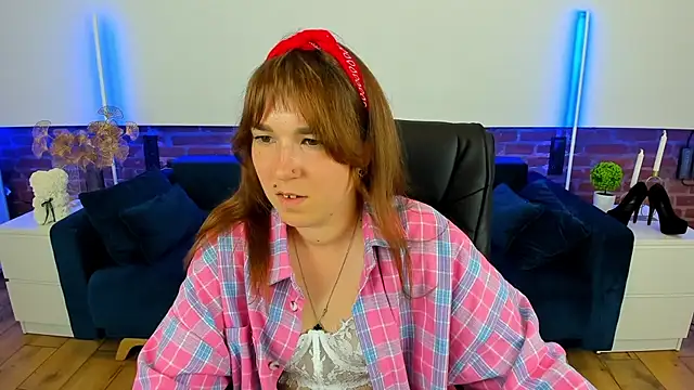 Snapshot of Sofii_darling chatting on September 14, 4:38 pm Sofii darling online show from September 14, 4:38 pm