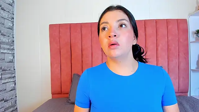 ashley Olsen online show from November 11, 3:02 am