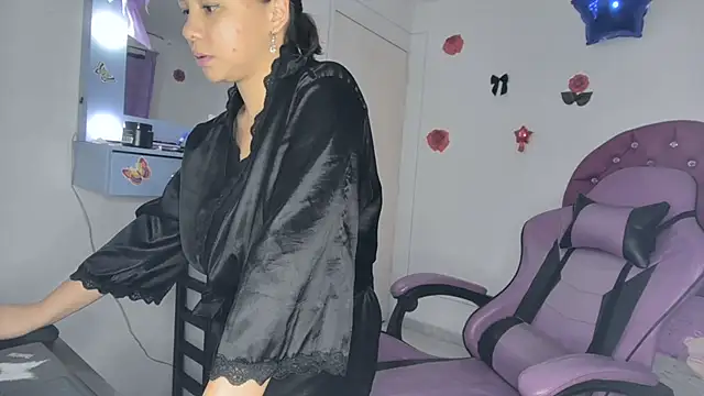 soffy rosses online show from July 29, 2:11 am