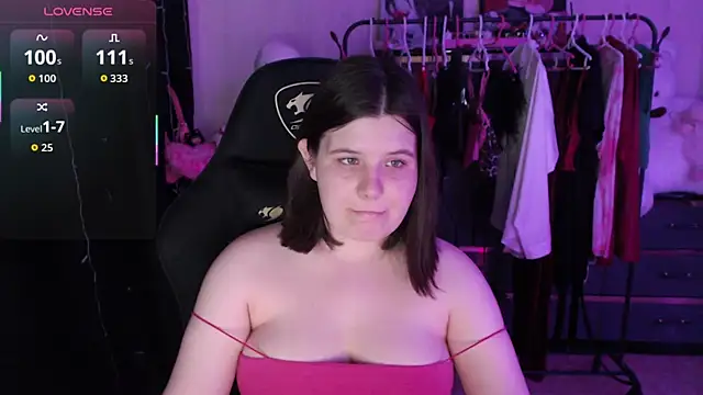 AmyVibess online show from June 18, 7:08 pm