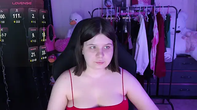 AmyVibess online show from May 3, 9:40 pm
