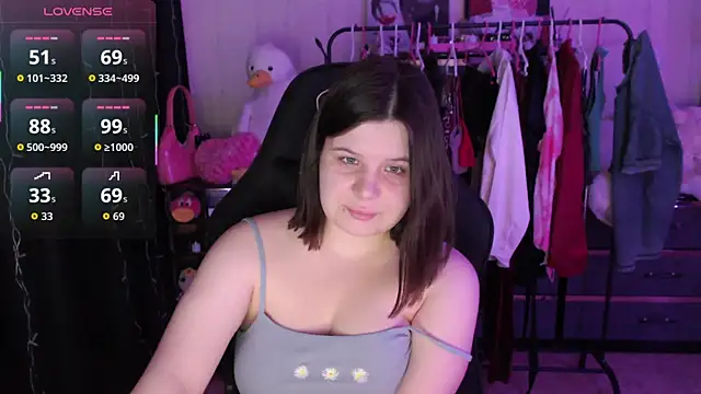 AmyVibess online show from April 30, 7:08 pm