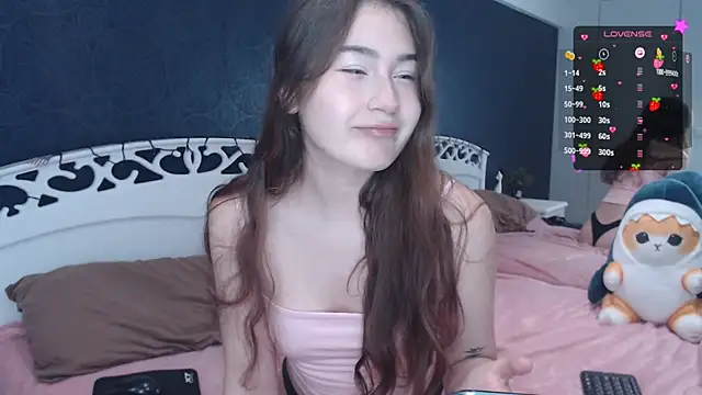 Snapshot of Lili_Luuu chatting on September 23, 2:21 am Lili Luuu online show from September 23, 2:21 am