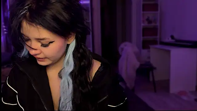 nikoli naw online show from November 13, 5:01 pm