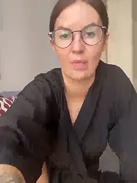 Snapshot of ElizabetBlack chatting on September 22, 8:46 am ElizabetBlack online show from September 22, 8:46 am