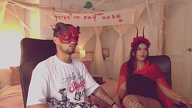 Laila asher online show from October 28, 4:18 am