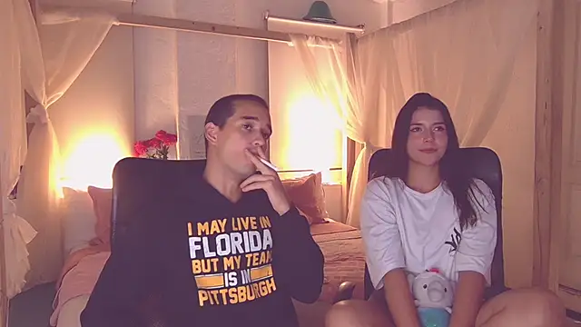 Laila asher online show from November 18, 4:46 am