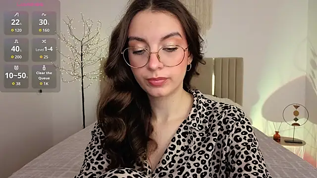 Real cutie1 online show from June 16, 1:01 pm