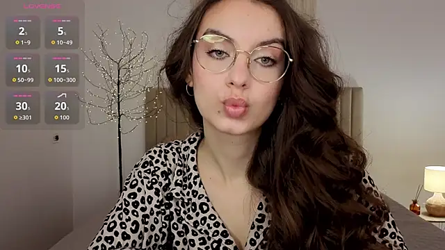 Real cutie1 online show from July 9, 1:24 pm