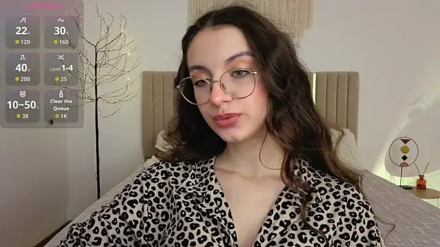 Real cutie1 online show from June 6, 12:55 pm