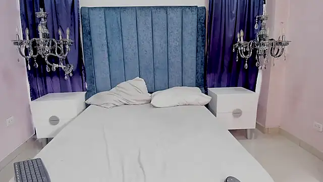 Snapshot of rubyrouge__ chatting on September 30, 7:19 pm rubyrouge online show from September 30, 7:19 pm