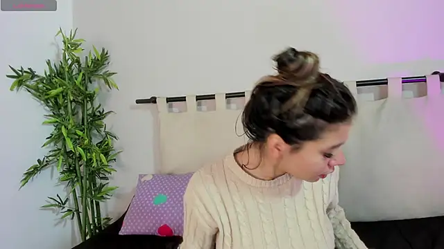 Rachell criss online show from March 14, 4:24 am