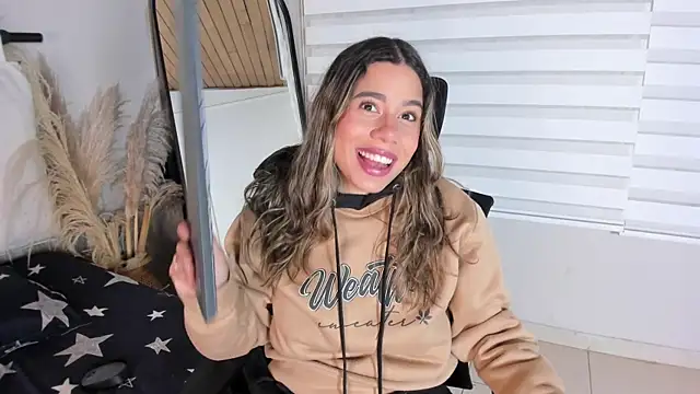 Rachell criss online show from November 5, 3:56 am