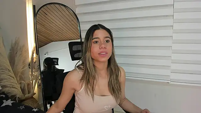 Rachell criss online show from October 27, 4:19 am