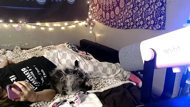 London Ray online show from July 11, 12:54 am