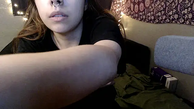 London Ray online show from June 27, 12:01 am